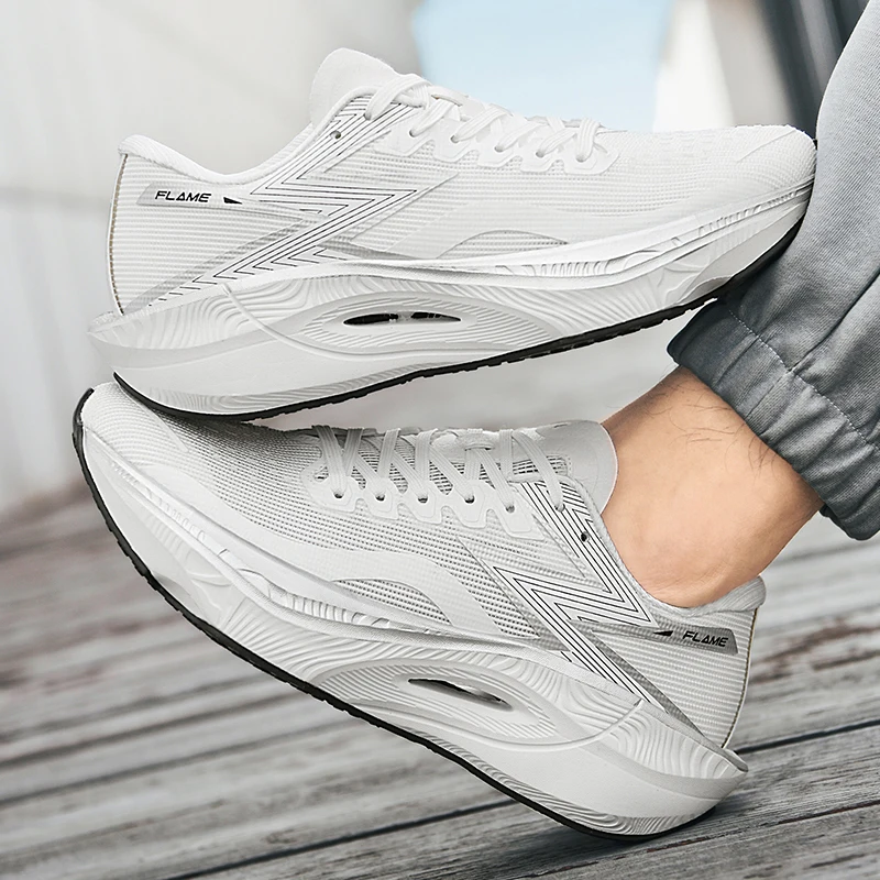 Buty do biegania z wkładką kar – Breathable Mesh Athletic Shoes recenzja i cena